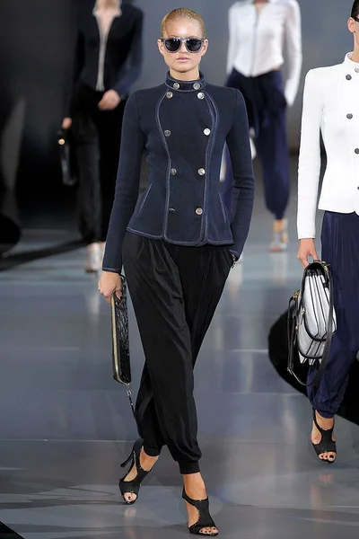 Look 32
